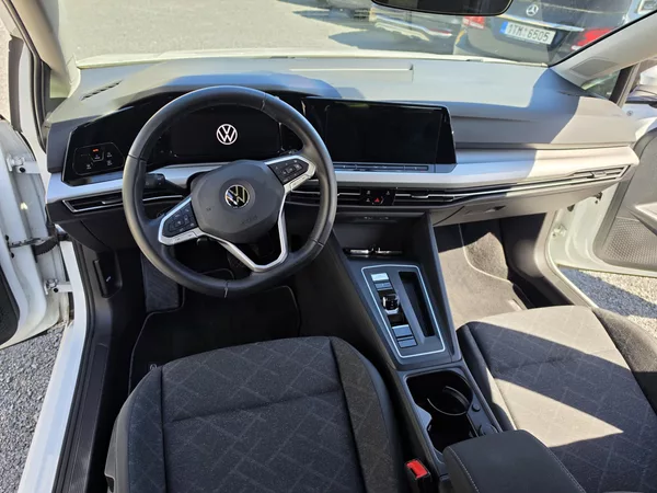 Volkswagen Golf 1.5TSI 8 DSG Led Navi Virtual - foto 12
