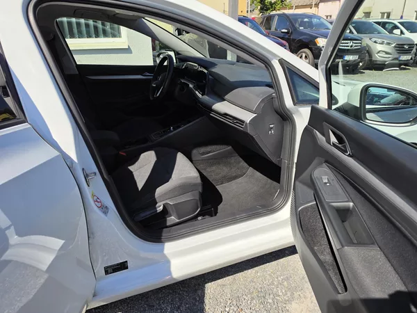 Volkswagen Golf 1.5TSI 8 DSG Led Navi Virtual - foto 19