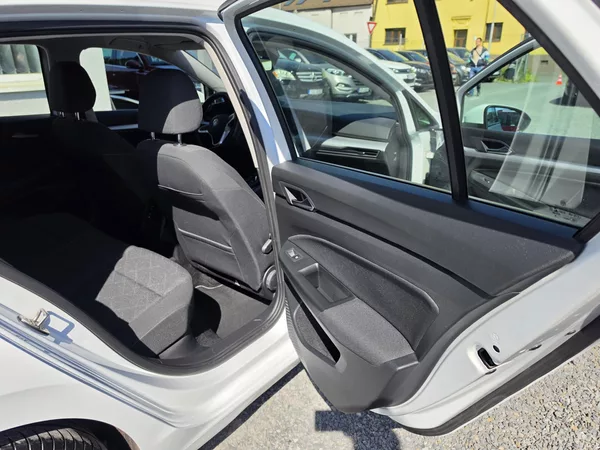 Volkswagen Golf 1.5TSI 8 DSG Led Navi Virtual - foto 20