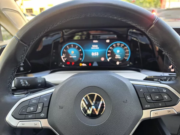 Volkswagen Golf 1.5TSI 8 DSG Led Navi Virtual - foto 24