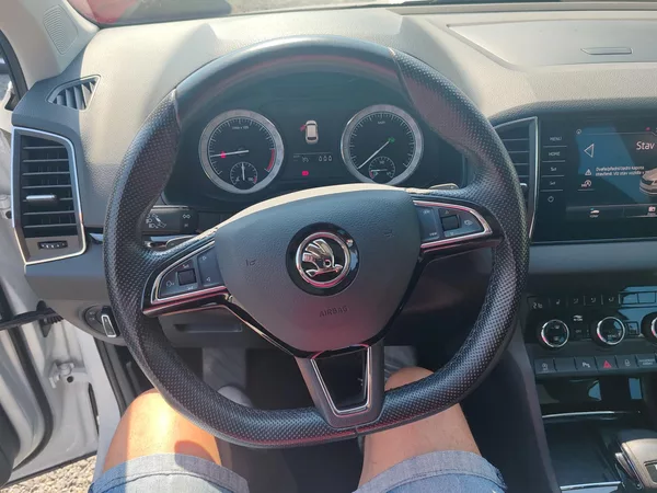Škoda Karoq 2.0 110 KW - foto 12