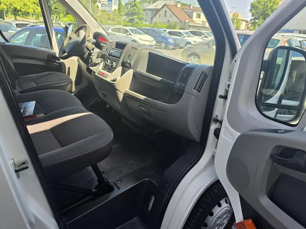 Citroën Jumper 2.2 HDI Valník TZ 7 míst - foto 26