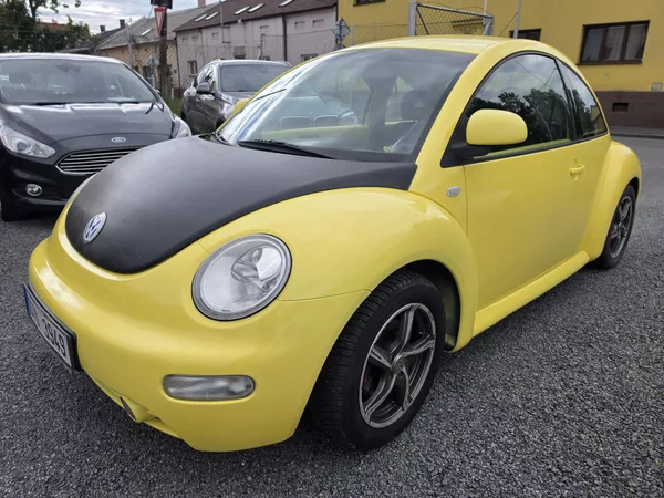 Volkswagen New Beetle 2.0 i - foto 2