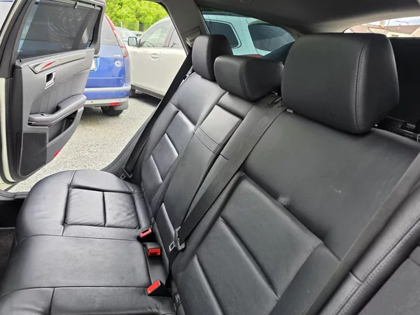 Mercedes-Benz Třídy E 300CDI V6 Avantgarde TZ - foto 20