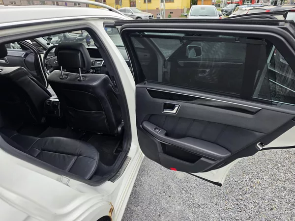 Mercedes-Benz Třídy E 300CDI V6 Avantgarde TZ - foto 21