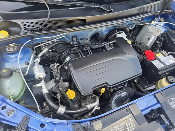 Dacia Sandero 1 2 TZ Klimatizace - foto 13