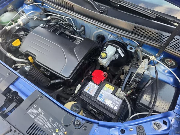 Dacia Sandero 1 2 TZ Klimatizace - foto 14