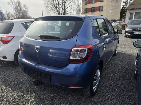 Dacia Sandero 1 2 TZ Klimatizace - foto 4