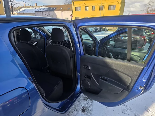 Dacia Sandero 1 2 TZ Klimatizace - foto 8
