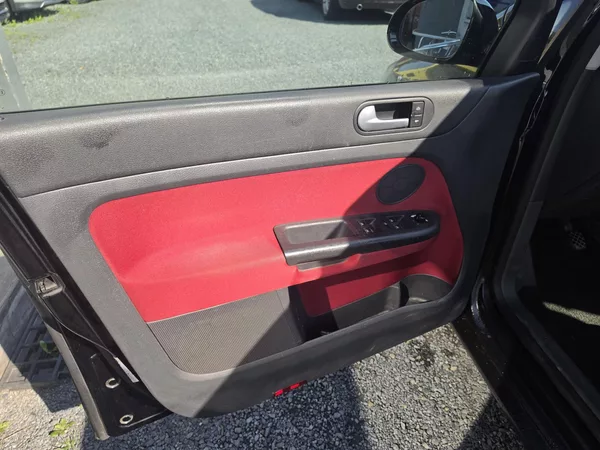 Volkswagen Golf Plus 1.4 i Vyhřev sedadel - foto 17