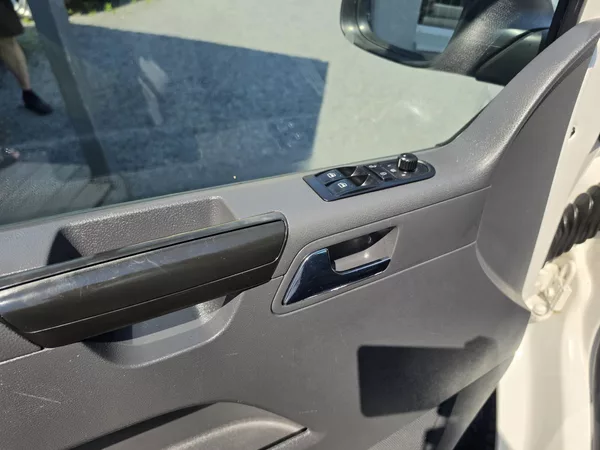 Volkswagen Multivan 2.0 TDI 103kw 7 Míst TZ - foto 14