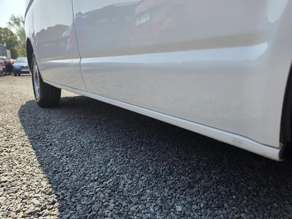 Volkswagen Multivan 2.0 TDI 103kw 7 Míst TZ - foto 37