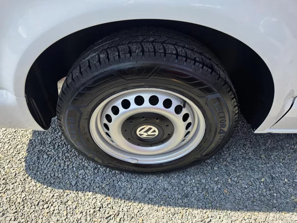 Volkswagen Multivan 2.0 TDI 103kw 7 Míst TZ - foto 6