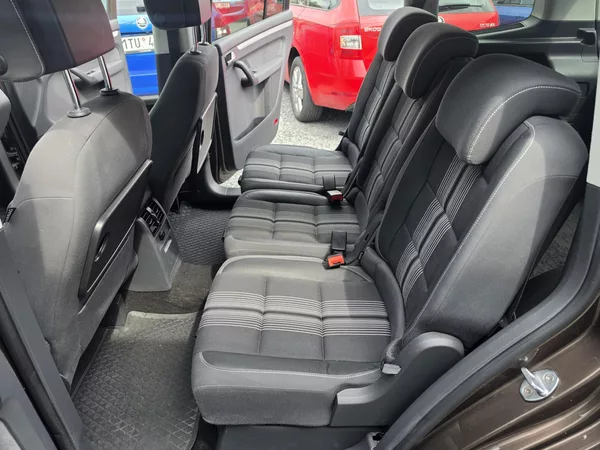 Volkswagen Touran 1.2 TSI 7 Míst Match - foto 10