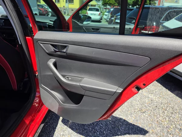 Škoda Fabia 1.2 TSI 81KW Monte Carlo Pano - foto 23