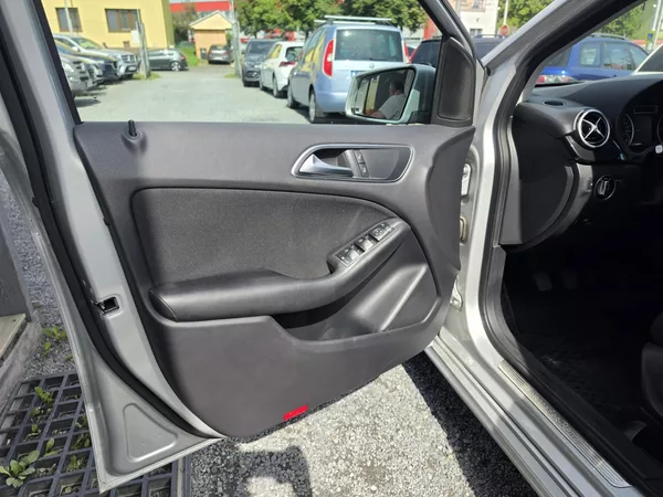 Mercedes-Benz Třídy B 180CDi Navi Parkovací senzory - foto 16