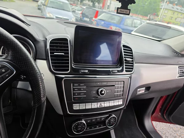 Mercedes-Benz GLE 400i V6 TZ Panorama AMG - foto 11