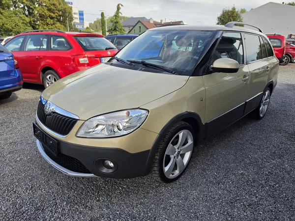 Škoda Fabia 1.2 TSI Scout - foto 2