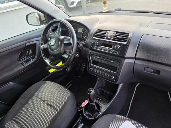 Škoda Fabia 1.2 TSI Scout - foto 24