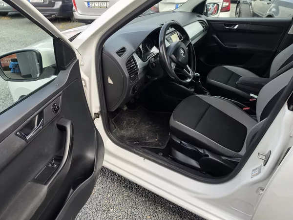 Škoda Fabia 1.4 TDI Parkovací senzory - foto 12