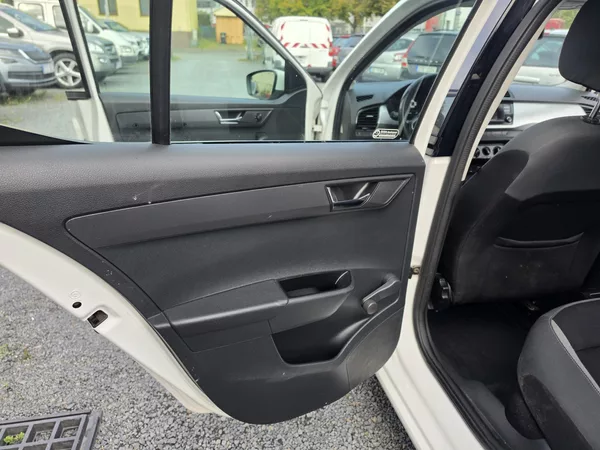 Škoda Fabia 1.4 TDI Parkovací senzory - foto 6