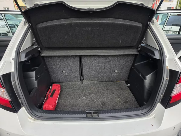 Škoda Fabia 1.4 TDI Parkovací senzory - foto 8