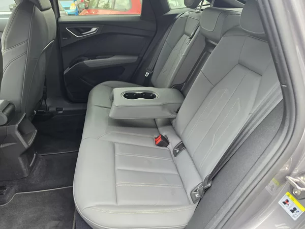 Audi Q4 e-tron 40 150KW Kamera Sonos Matrix - foto 10