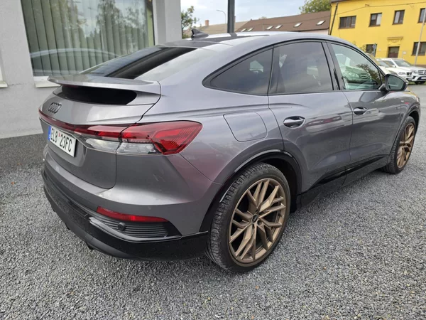 Audi Q4 e-tron 40 150KW Kamera Sonos Matrix - foto 4