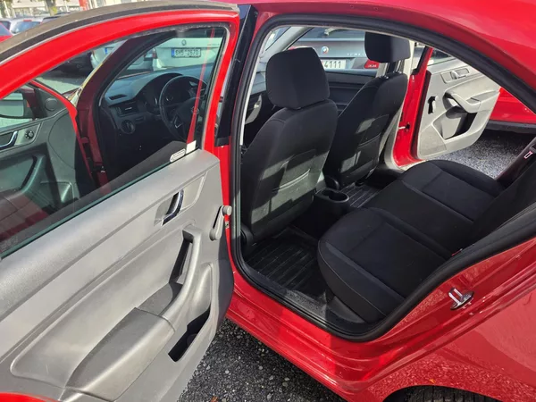 Škoda Rapid 1.2 TSI - foto 13