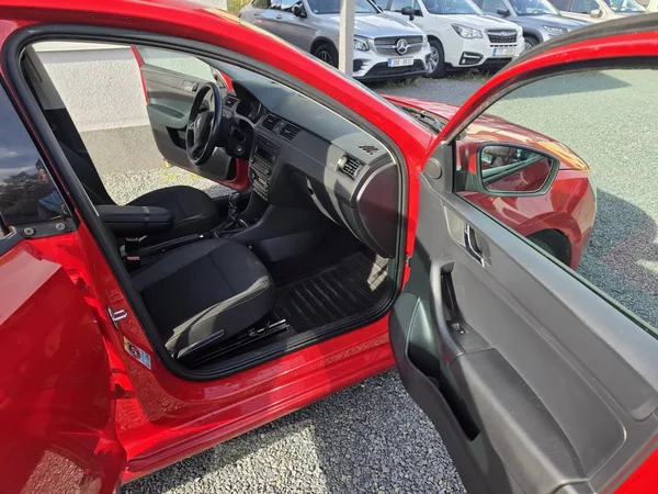 Škoda Rapid 1.2 TSI - foto 9