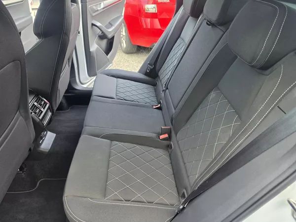 Škoda Karoq 2.0 TDI DSG Sport Line - foto 10