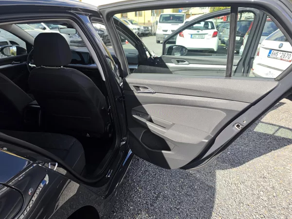 Volkswagen Golf 1.0 TSI 6ti 81kw Led - foto 14