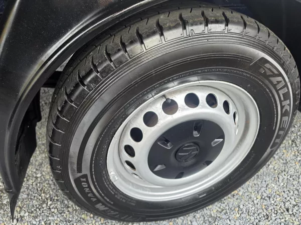 Volkswagen Crafter 2.5 TDI 100kw 6ti 8 Paleta - foto 10