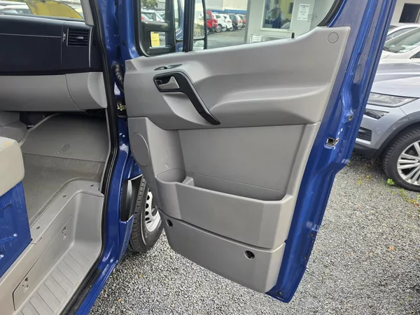 Volkswagen Crafter 2.5 TDI 100kw 6ti 8 Paleta - foto 20