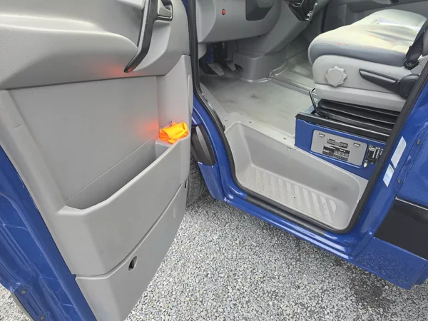 Volkswagen Crafter 2.5 TDI 100kw 6ti 8 Paleta - foto 28