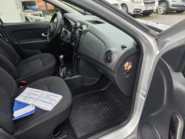 Dacia Sandero 1.1 Klimatizace - foto 16