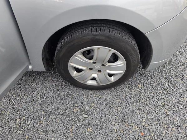 Dacia Sandero 1.1 Klimatizace - foto 6