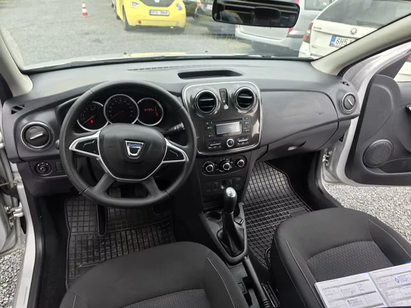 Dacia Sandero 1.1 Klimatizace - foto 9