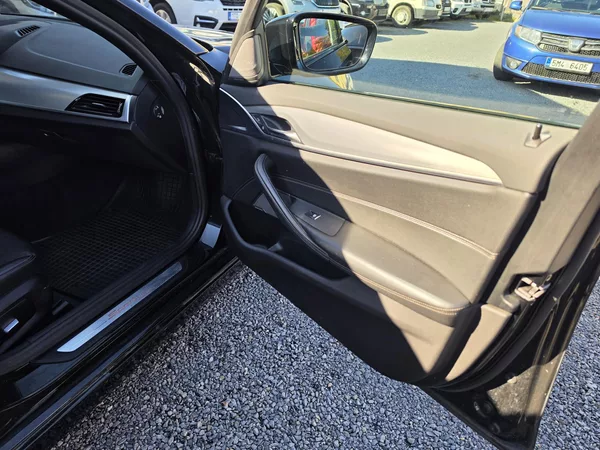 BMW Řada 5 520D TZ Sport Line Harman - foto 14