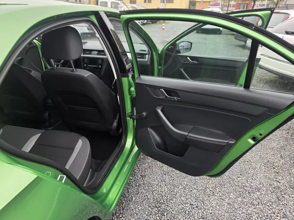 Škoda Rapid 1.2 TSI TZ - foto 10