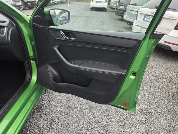 Škoda Rapid 1.2 TSI TZ - foto 11