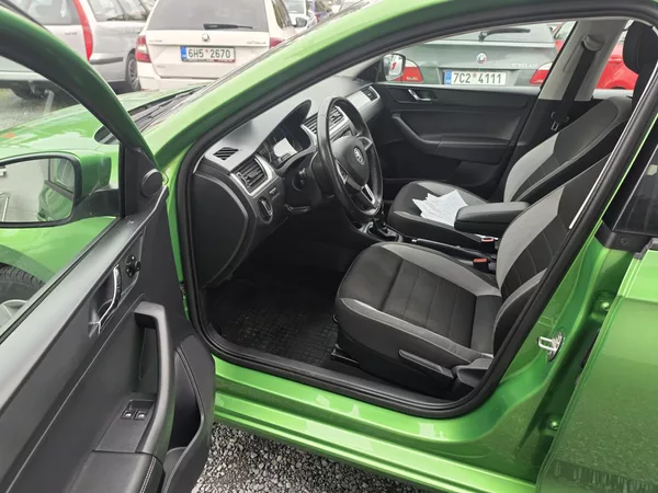 Škoda Rapid 1.2 TSI TZ - foto 15