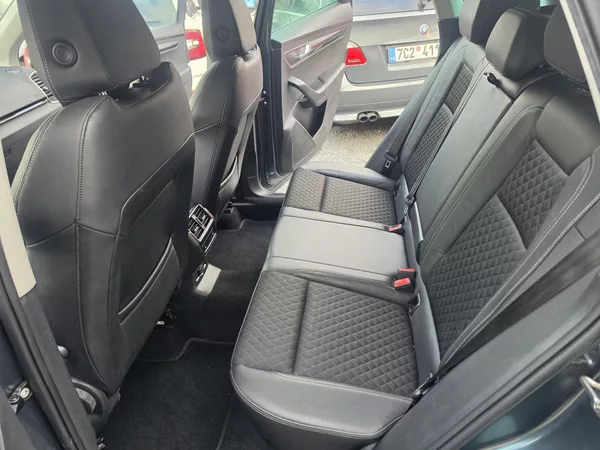 Škoda Karoq 1.5 TSI Navi Kamera TZ - foto 11