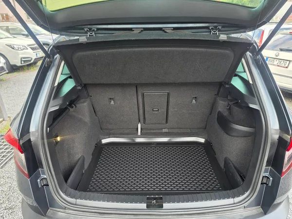 Škoda Karoq 1.5 TSI Navi Kamera TZ - foto 9