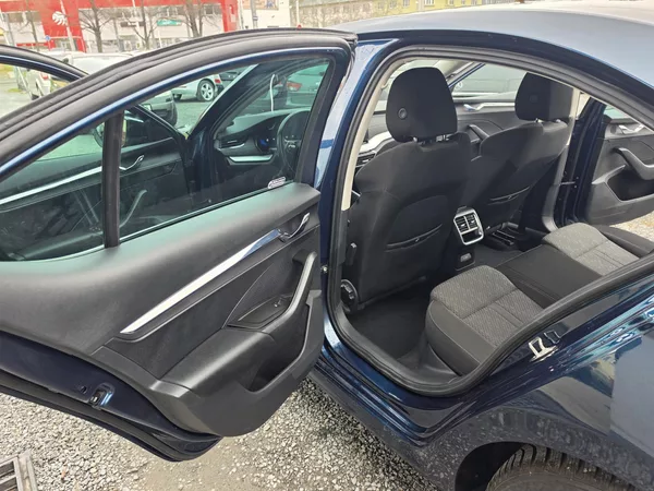 Škoda Octavia IIII.2.0 TDI 110KW Led TZ - foto 10