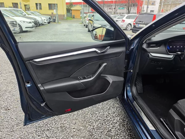 Škoda Octavia IIII.2.0 TDI 110KW Led TZ - foto 16