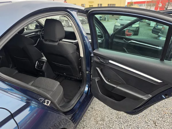 Škoda Octavia IIII.2.0 TDI 110KW Led TZ - foto 19