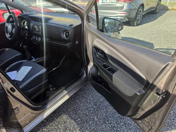 Toyota Yaris 1.5 VVti Y20 Kamera - foto 16