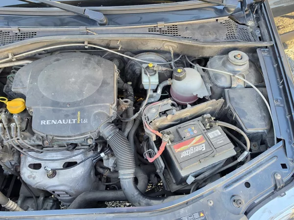Dacia Logan 1.6 i 62kw Klimatizace - foto 10