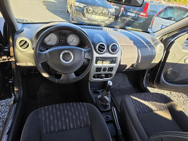 Dacia Logan 1.6 i 62kw Klimatizace - foto 14